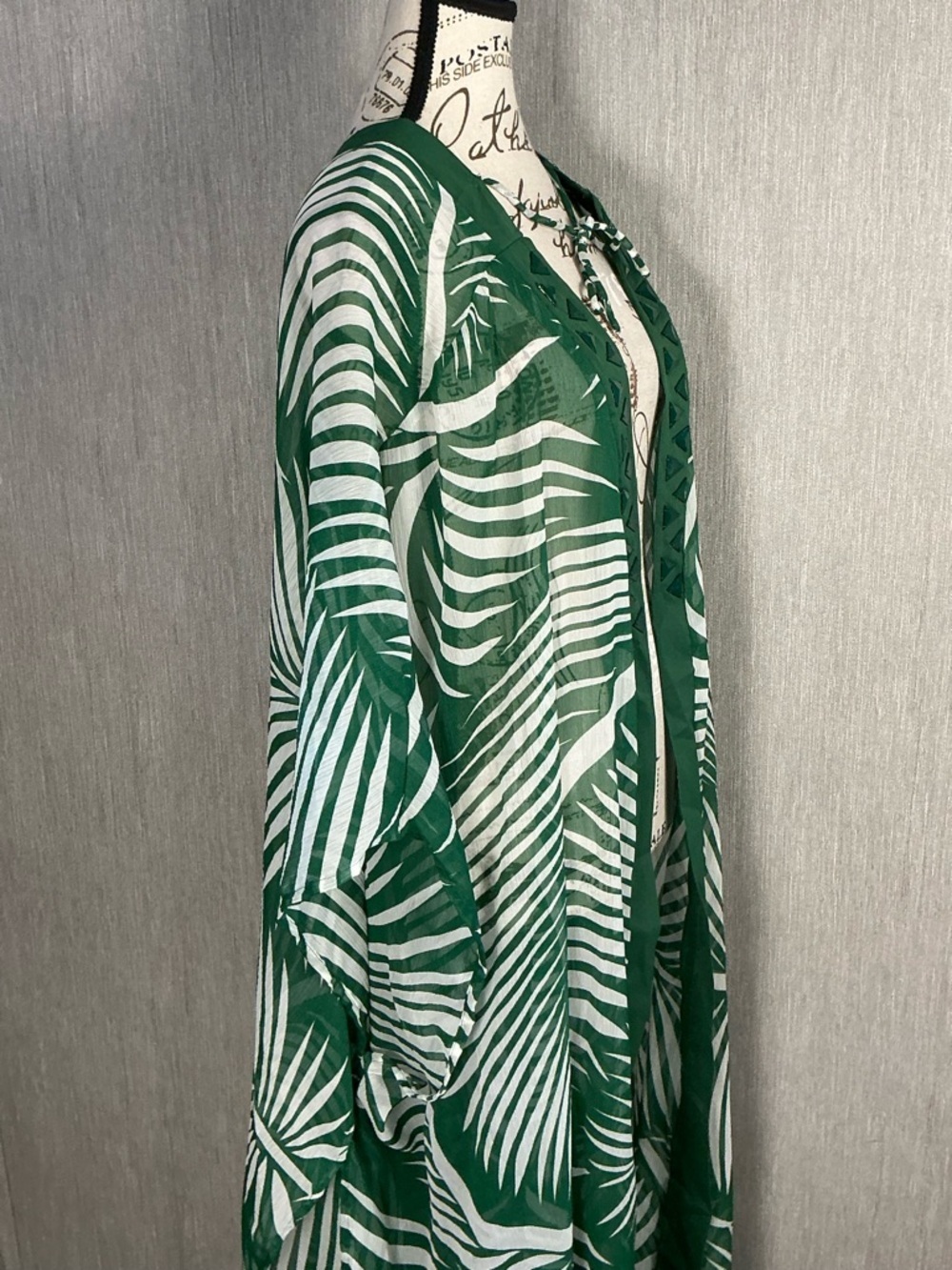 Vince Camuto Green and White Striped Plus Sheer Kimono Plus Size - Picture 13 of 16